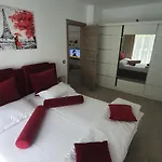 Apartament Red.96 *
